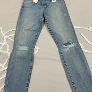 Brand new Good American jeans.